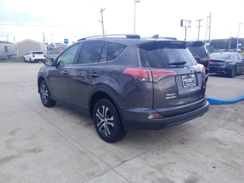 Used 2017 Toyota RAV4 LE image 5
