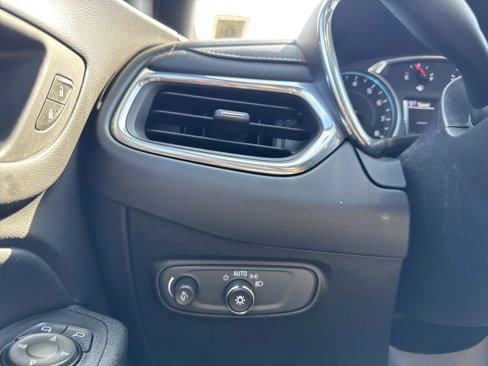 Used 2018 Chevrolet Equinox LT w/ Sun & Infotainment Package image 23