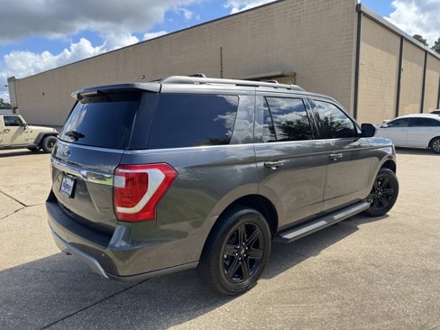 Used 2021 Ford Expedition XLT image 5