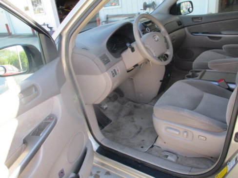 Used 2008 Toyota Sienna LE image 9