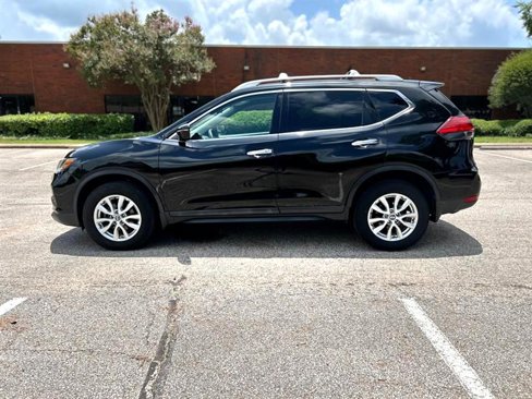 Used 2017 Nissan Rogue SV image 33