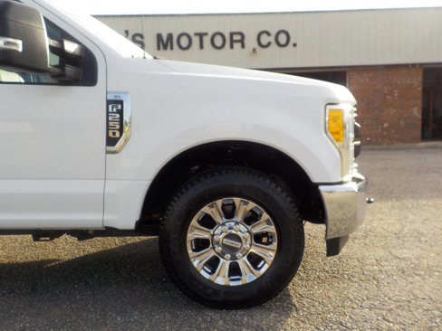 Used 2017 Ford F250 XL w/ Power Equipment Group image 10