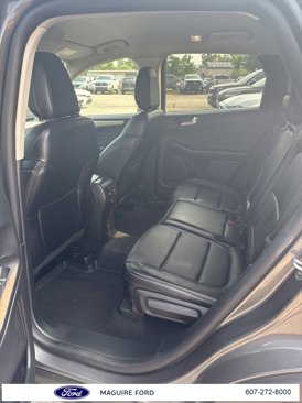 Used 2022 Ford Escape SEL image 9