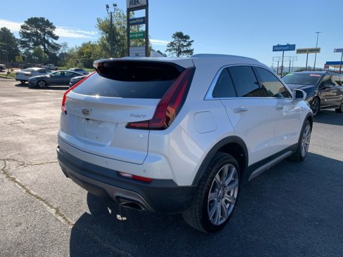 Used 2019 Cadillac XT4 Premium Luxury image 3