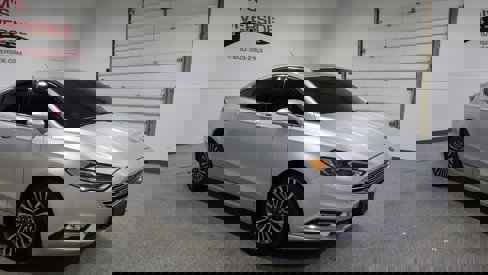 Used 2017 Ford Fusion SE image 5