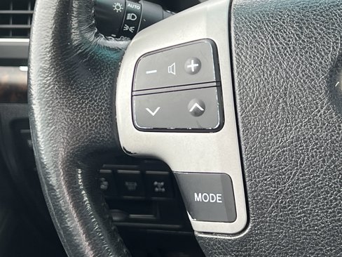 Used 2014 Toyota Land Cruiser image 29