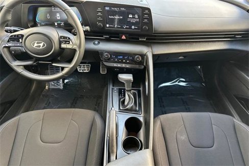 Certified 2025 Hyundai Elantra Sport image 14