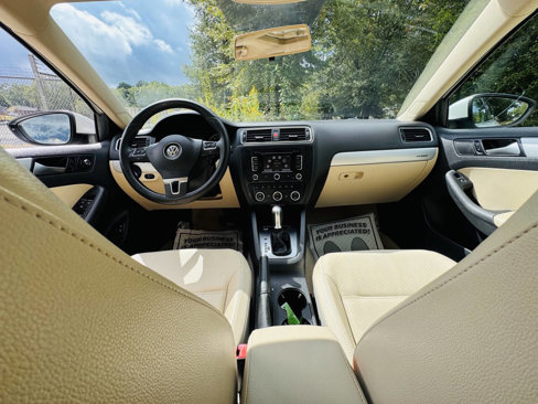 Used 2013 Volkswagen Jetta SEL image 9