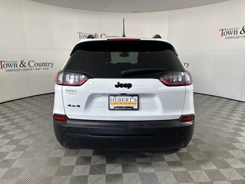 Used 2023 Jeep Cherokee Altitude Lux image 5