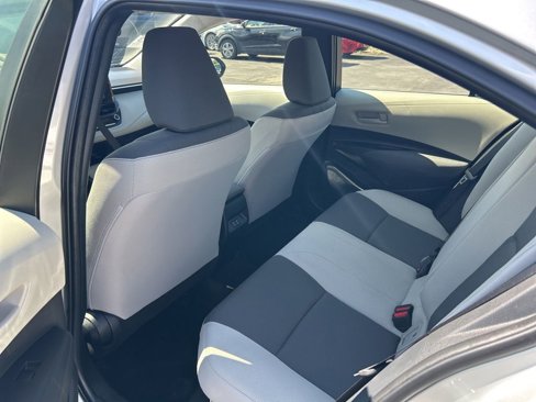 Used 2025 Toyota Corolla LE image 29