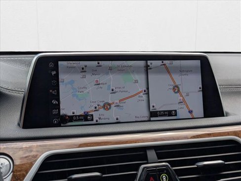 Used 2017 BMW 750i xDrive image 12