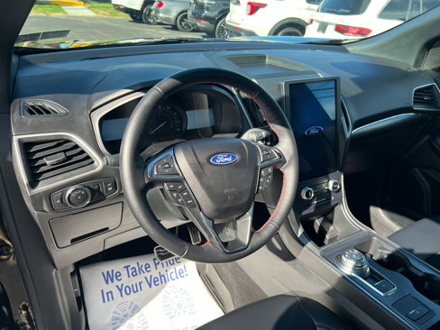 Used 2022 Ford Edge ST-Line image 13