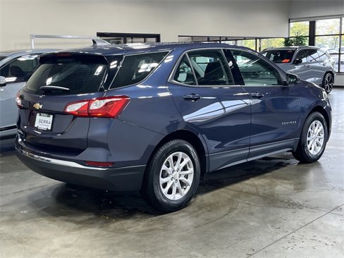Used 2018 Chevrolet Equinox LS image 4