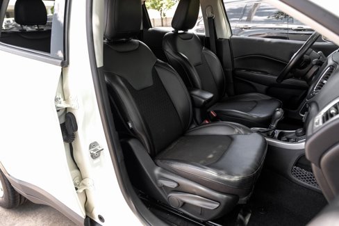 Used 2020 Jeep Compass Latitude w/ Cold Weather Group image 45