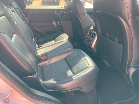 Used 2018 Land Rover Range Rover Sport HSE image 15