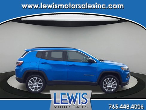 Used 2024 Jeep Compass Latitude image 1