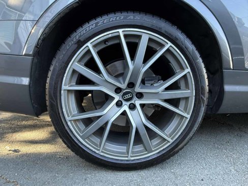 Used 2019 Audi Q7 3.0T Prestige image 31