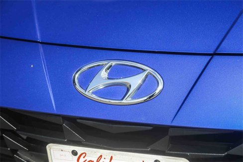 Used 2023 Hyundai Elantra SEL image 7