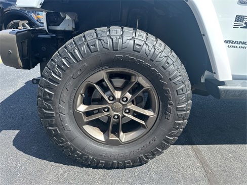 Used 2016 Jeep Wrangler Unlimited Sahara image 15