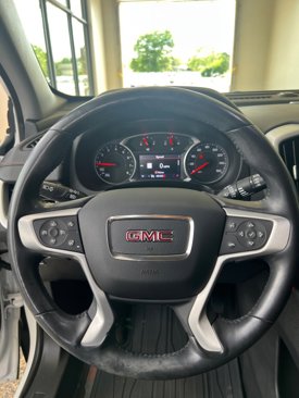Used 2020 GMC Terrain SLT w/ Preferred Package image 17