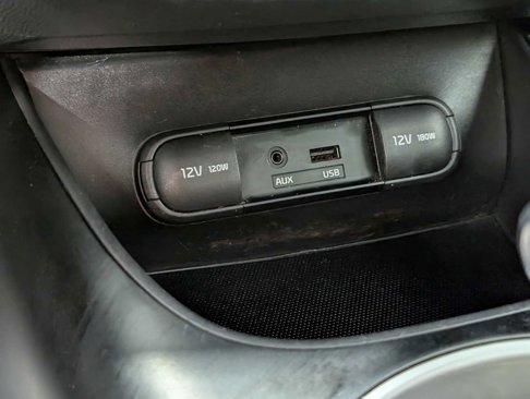 Used 2015 Kia Soul + image 26