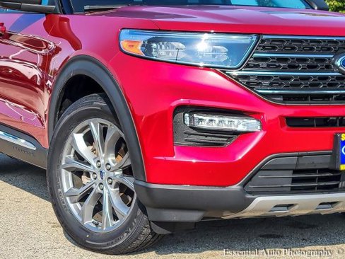 Certified 2022 Ford Explorer XLT w/ Equipment Group 202A image 3