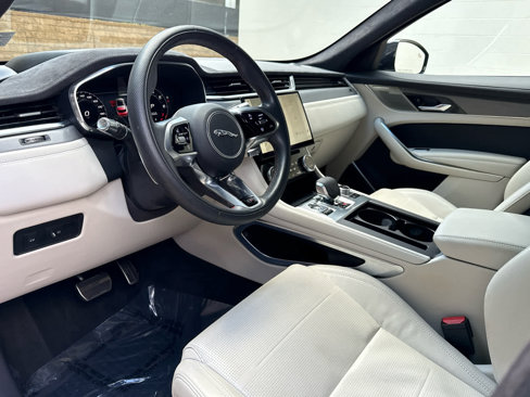 Certified 2022 Jaguar F-PACE SVR image 12