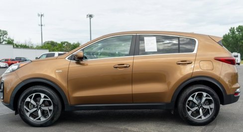 Used 2020 Kia Sportage LX image 9