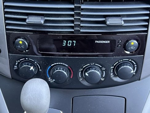 Used 2006 Toyota Sienna LE image 25