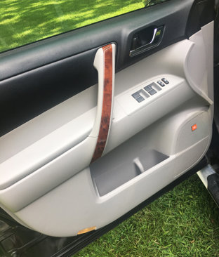 Used 2012 Toyota Highlander Limited image 9