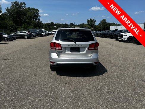 Used 2013 Dodge Journey SXT w/ Flexible Seating Group image 4