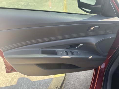 Used 2023 Hyundai Elantra SEL w/ Convenience Package image 18