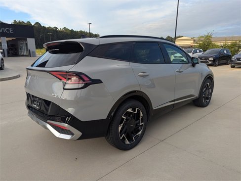 Used 2023 Kia Sportage SX image 3