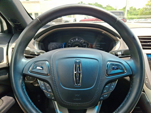 Used 2017 Lincoln MKZ Premiere image 19