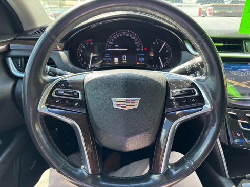 Used 2017 Cadillac XTS Luxury image 10