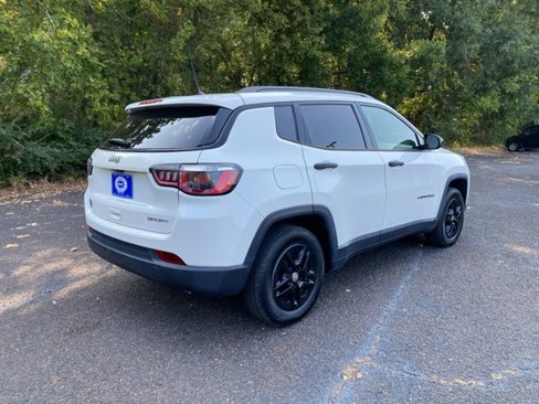 Used 2018 Jeep Compass Sport image 7