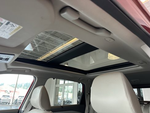 Used 2023 Nissan Rogue SL w/ SL Premium Package image 11