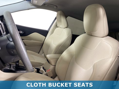 Used 2019 Jeep Cherokee Latitude w/ Popular Appearance Group image 15
