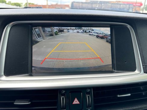 Used 2020 Kia Optima LX image 18