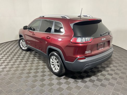 Used 2019 Jeep Cherokee Latitude w/ Cold Weather Group image 10