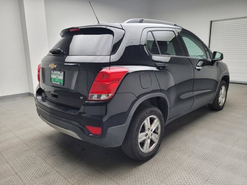 Used 2017 Chevrolet Trax LT w/ LT Convenience Package image 9