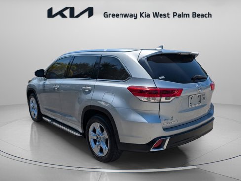 Used 2017 Toyota Highlander Limited image 6