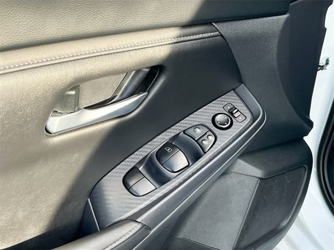 Certified 2024 Nissan Sentra SV image 15