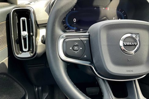 Used 2023 Volvo XC40 B5 Plus w/ Driver Assist Package image 22