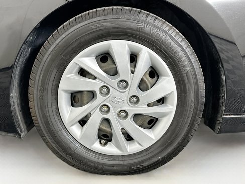 Used 2020 Hyundai Elantra SE w/ Cargo Package (C1) image 11