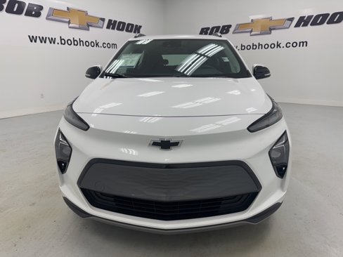 Used 2022 Chevrolet Bolt EUV LT w/ Driver Confidence Package image 2