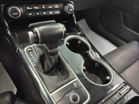 Used 2018 Kia Stinger image 24