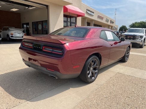 Used 2017 Dodge Challenger SXT Plus image 5