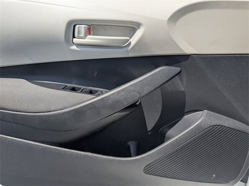 Used 2022 Toyota Corolla LE image 21