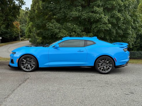 Used 2023 Chevrolet Camaro ZL1 image 2